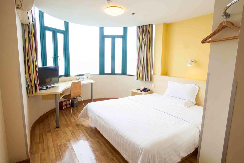 7Days Inn Chongqing Wanzhou District Gaosun Pond Chongbai Room photo